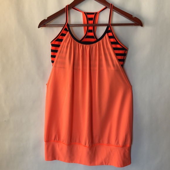 Lululemon no limits tank size 6 - Picture 4 of 12